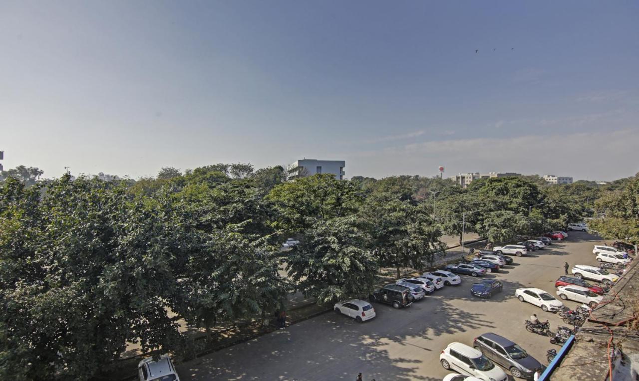 Itsy Hotels O3 Chandigarh Exterior photo