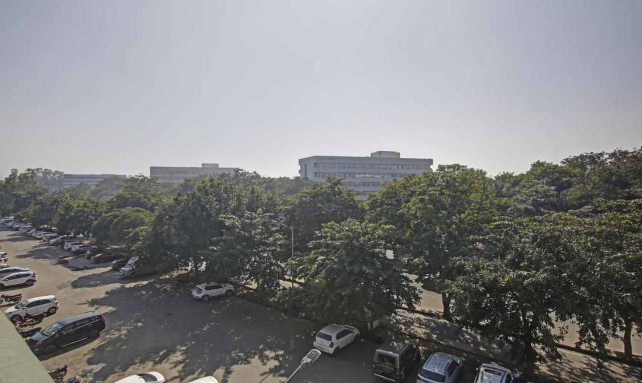 Itsy Hotels O3 Chandigarh Exterior photo
